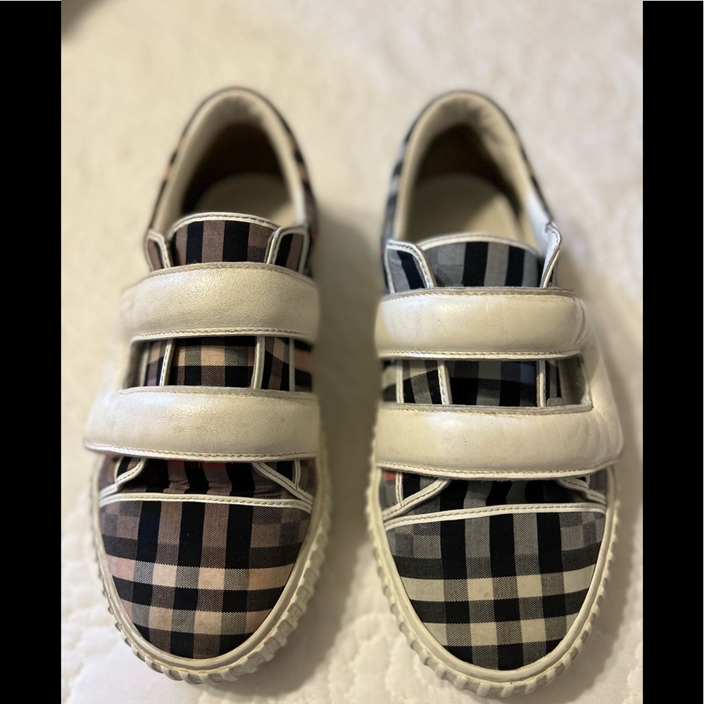Flash sale!!!!Burberry kids shoes